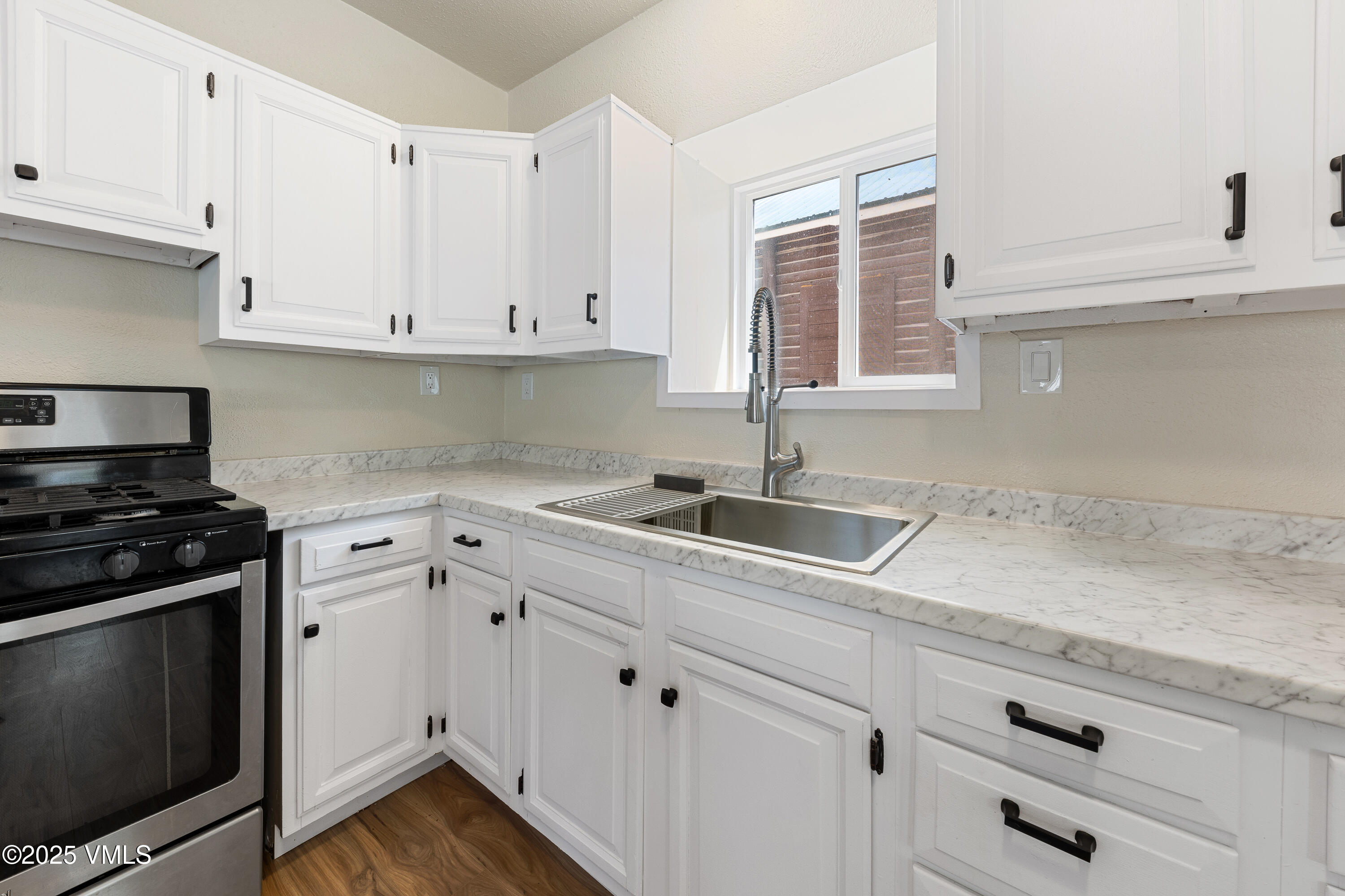 Gypsum, Colorado, 81637, United States, 2 Bedrooms Bedrooms, ,1 BathroomBathrooms,Residential,For Sale,1849053