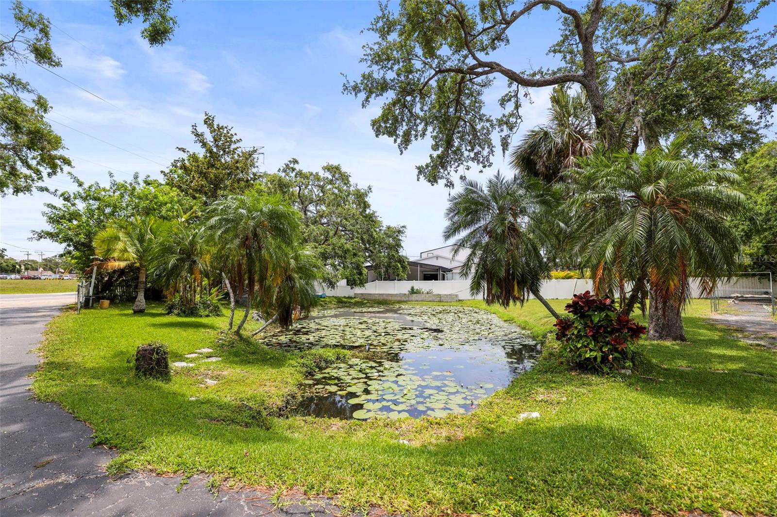 Clearwater, Florida, 33760, United States, 3 Bedrooms Bedrooms, ,2 BathroomsBathrooms,Residential,For Sale,1826177
