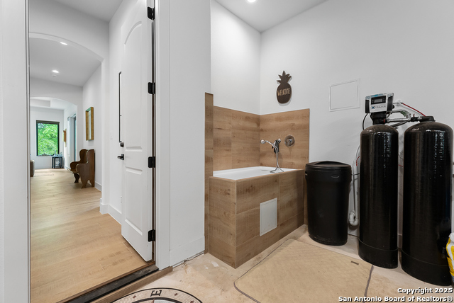 Boerne, Texas, 78006, United States, 3 Bedrooms Bedrooms, ,4 BathroomsBathrooms,Residential,For Sale,1762084