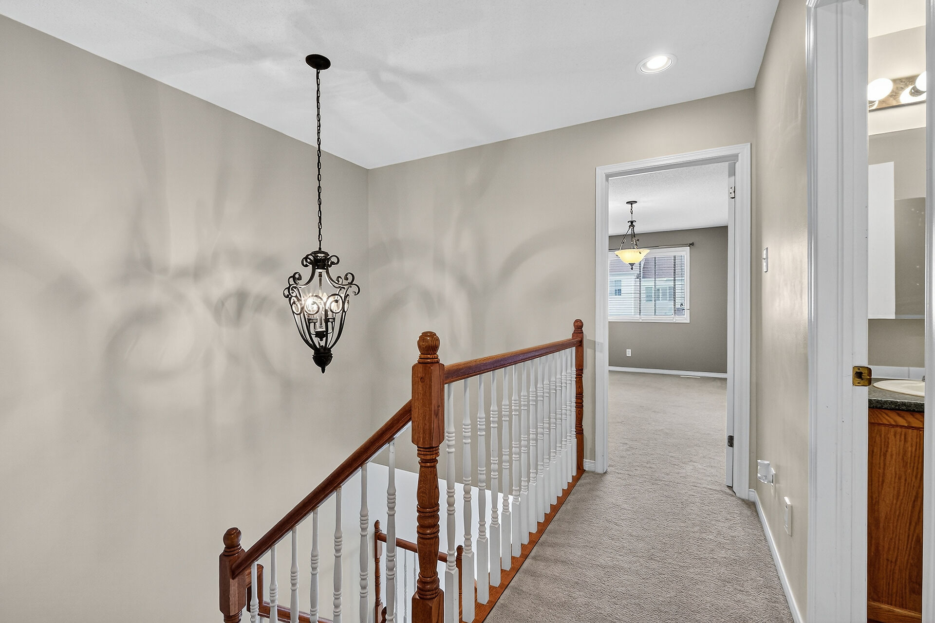 Ottawa, Ontario, K2W1E1, CA, 3 Bedrooms Bedrooms, ,3 BathroomsBathrooms,Residential,For Sale,1995671