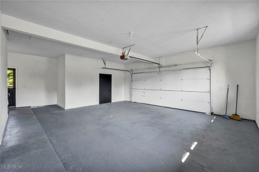 Medina, Ohio, 44256, United States, 4 Bedrooms Bedrooms, ,4 BathroomsBathrooms,Residential,For Sale,1957351