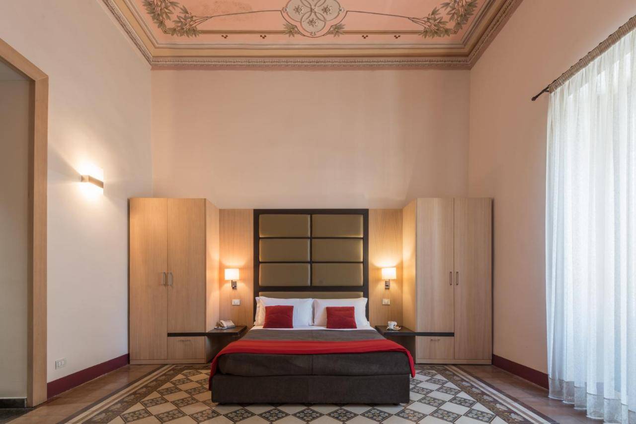 Ragusa, Ragusa, 97100, IT, 11 Bedrooms Bedrooms, ,11 BathroomsBathrooms,Residential,For Sale,1687176