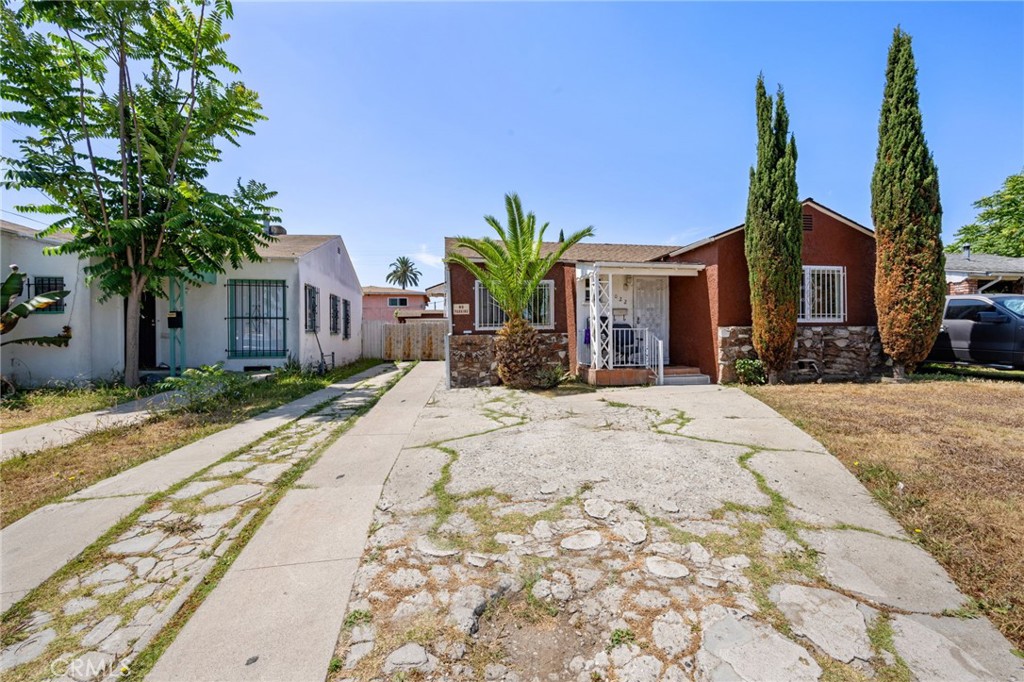 Los Angeles, California, 90044, United States, 3 Bedrooms Bedrooms, ,1 BathroomBathrooms,Residential,For Sale,1937466