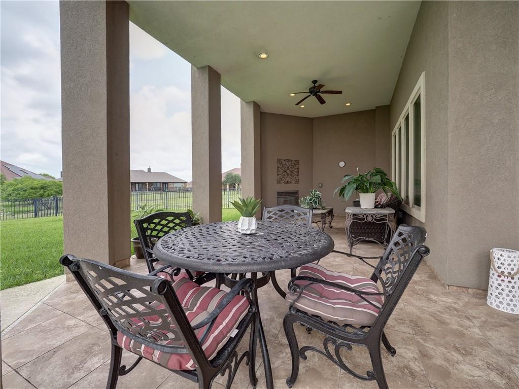 Corpus Christi, Texas, 78414, United States, 4 Bedrooms Bedrooms, ,4 BathroomsBathrooms,Residential,For Sale,1846858