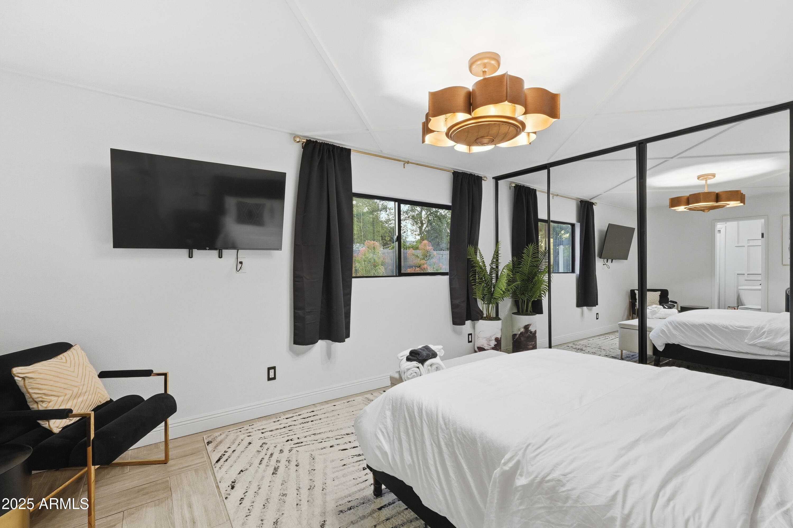 Scottsdale, Arizona, 85251, United States, 4 Bedrooms Bedrooms, ,2 BathroomsBathrooms,Residential,For Sale,2001861