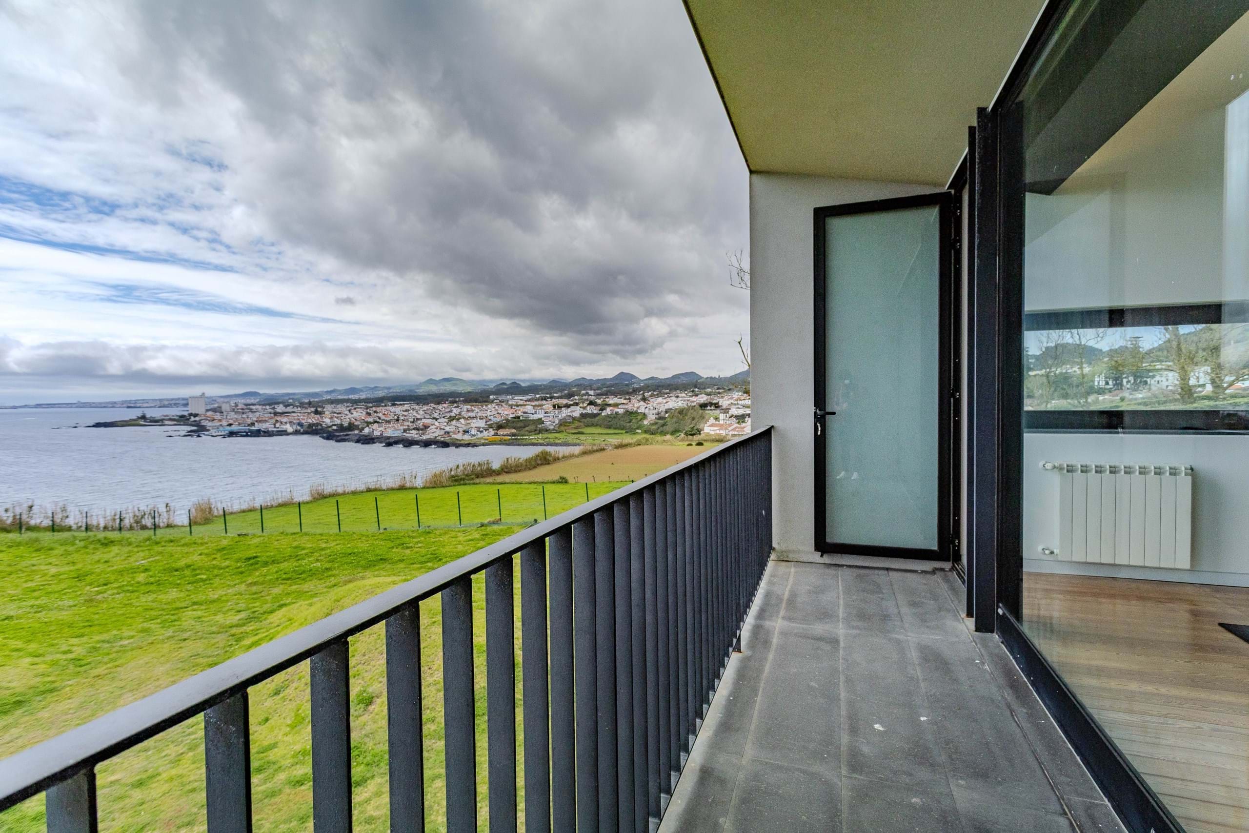 Ponta Delgada, Ilha de São Miguel, 9560-501, PT, 3 Bedrooms Bedrooms, ,4 BathroomsBathrooms,Residential,For Sale,1826448