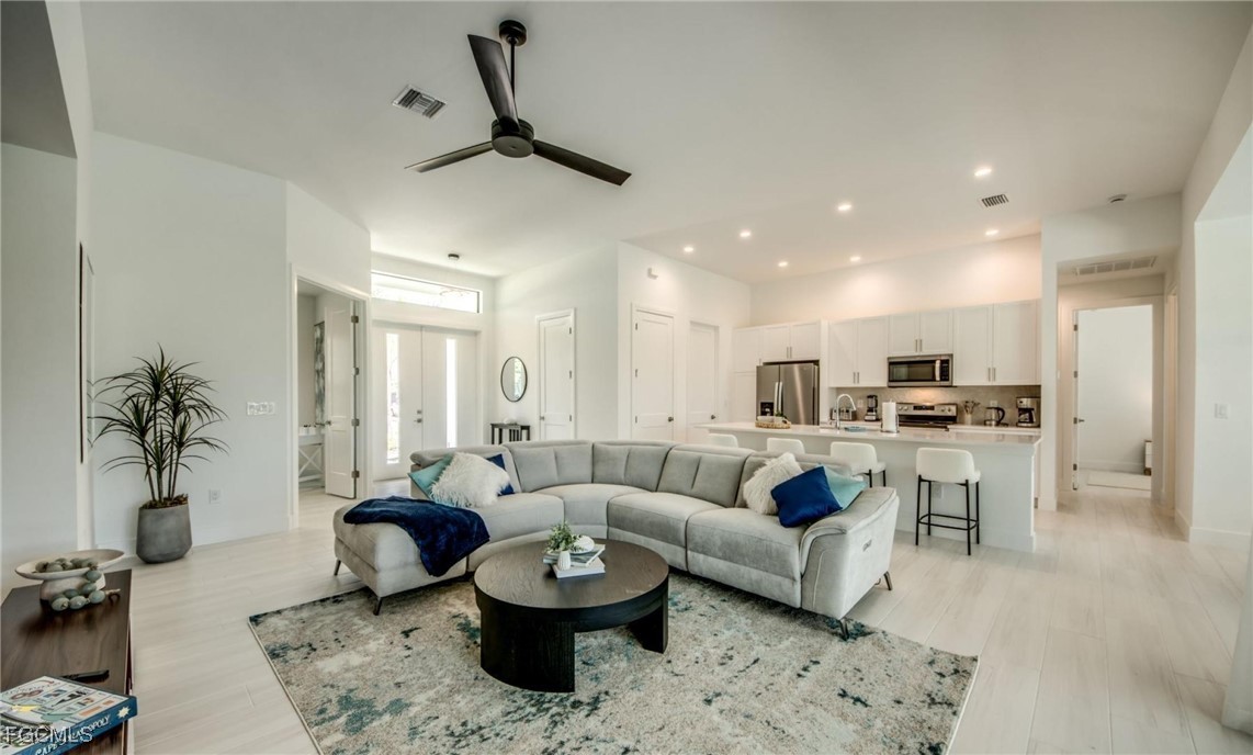 Cape Coral, Florida, 33914, United States, 3 Bedrooms Bedrooms, ,2 BathroomsBathrooms,Residential,For Sale,2009970
