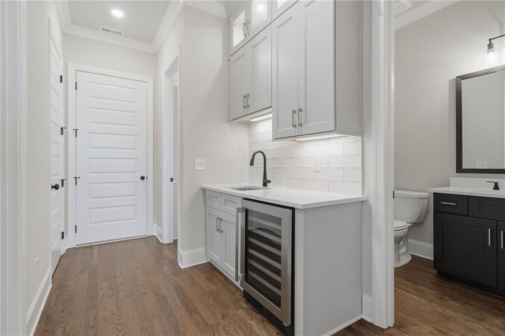 Gainesville, Georgia, 30506, United States, 4 Bedrooms Bedrooms, ,5 BathroomsBathrooms,Residential,For Sale,2008564