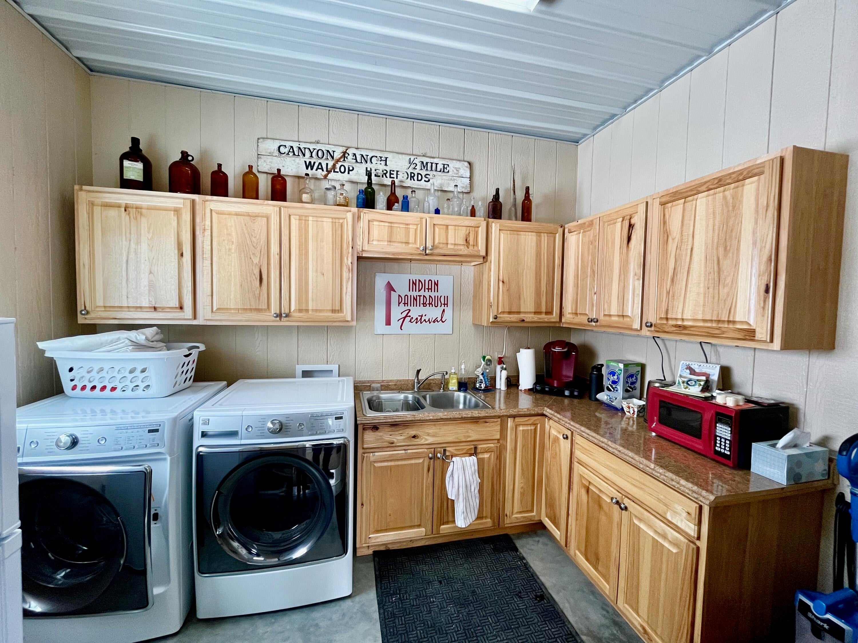 Big Horn, Wyoming, 82833, United States, 3 Bedrooms Bedrooms, ,4 BathroomsBathrooms,Residential,For Sale,2011301