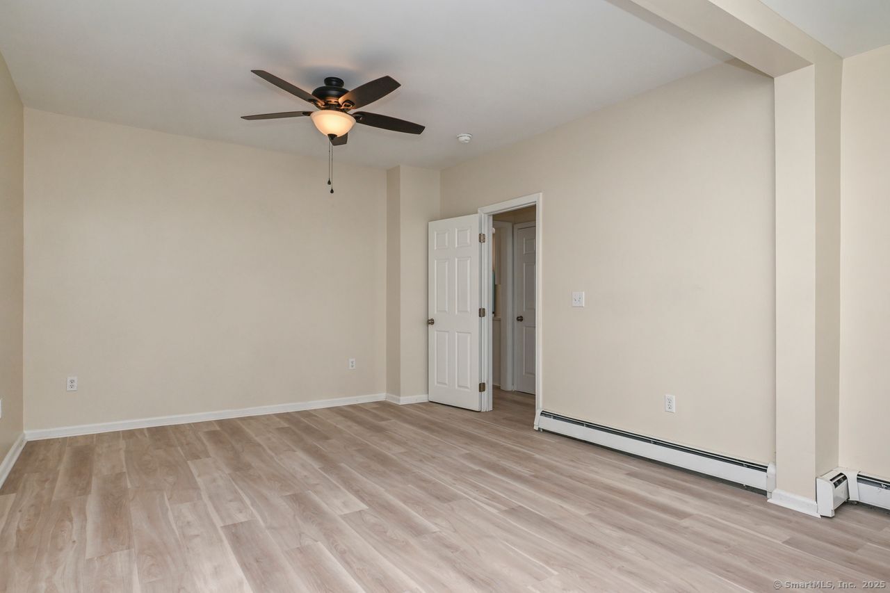 Wallingford, Connecticut, 06492, United States, 6 Bedrooms Bedrooms, ,4 BathroomsBathrooms,Residential,For Sale,1989730