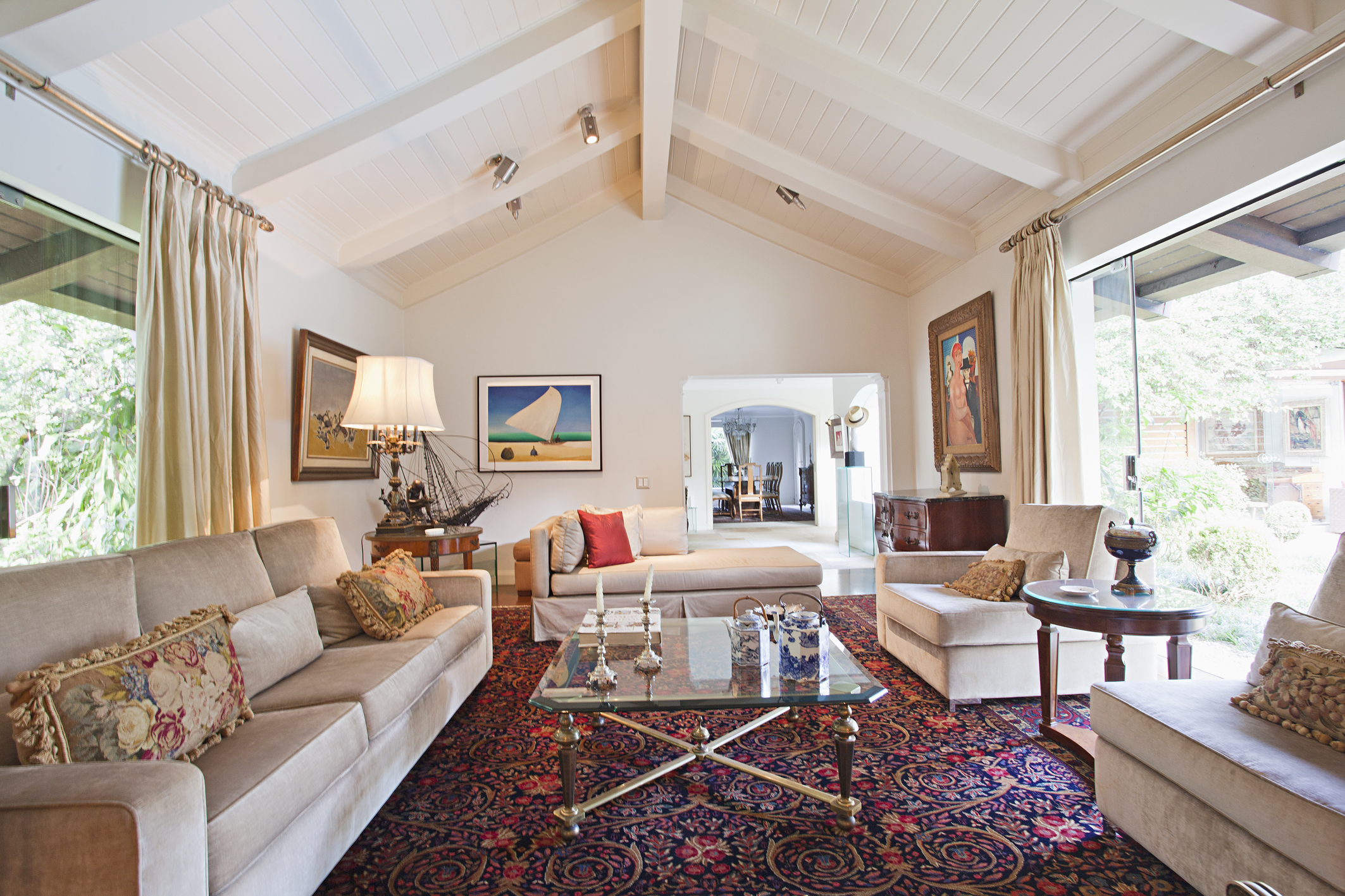  Architectural project by Marcos Tomanik with pool and garage for 16 cars - 物件實景