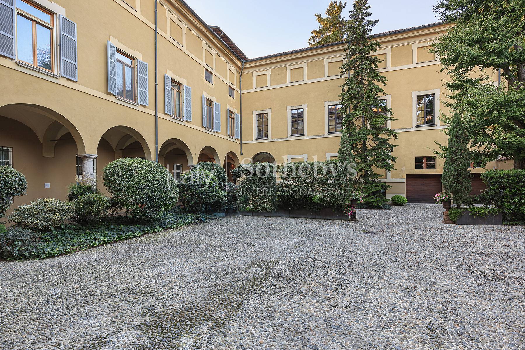  Exclusive residence with frescoes in a historic palace - 物件實景