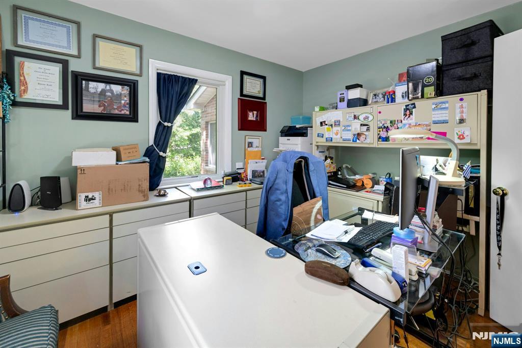 West Orange, New Jersey, 07052, United States, 6 Bedrooms Bedrooms, ,4 BathroomsBathrooms,Residential,For Sale,1826620
