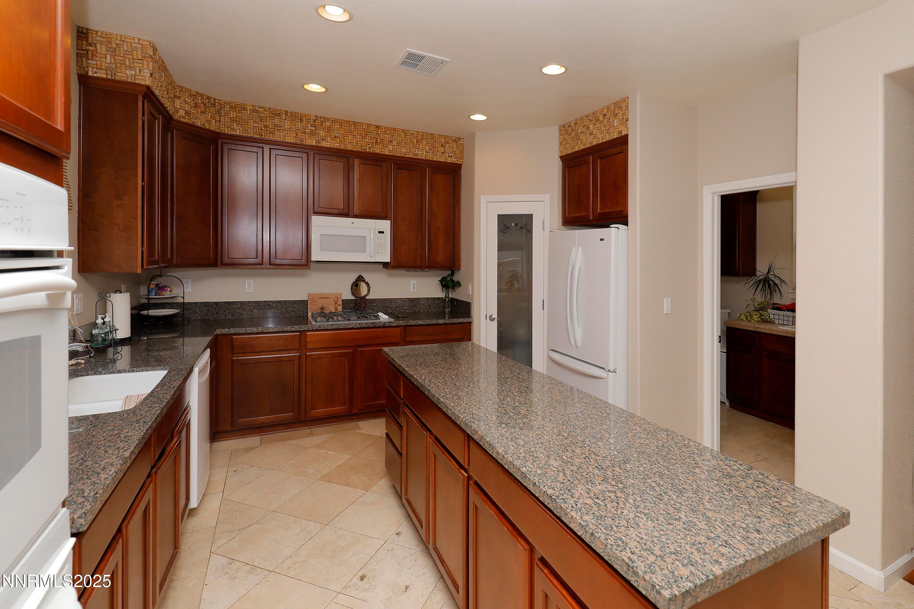 Reno, Nevada, 89521, United States, 4 Bedrooms Bedrooms, ,3 BathroomsBathrooms,Residential,For Sale,1891337