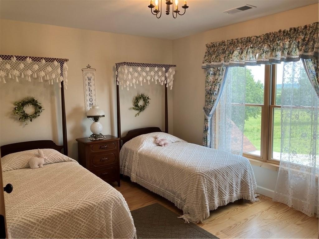 Omaha, Arkansas, 72662, United States, 3 Bedrooms Bedrooms, ,2 BathroomsBathrooms,Residential,For Sale,1944852