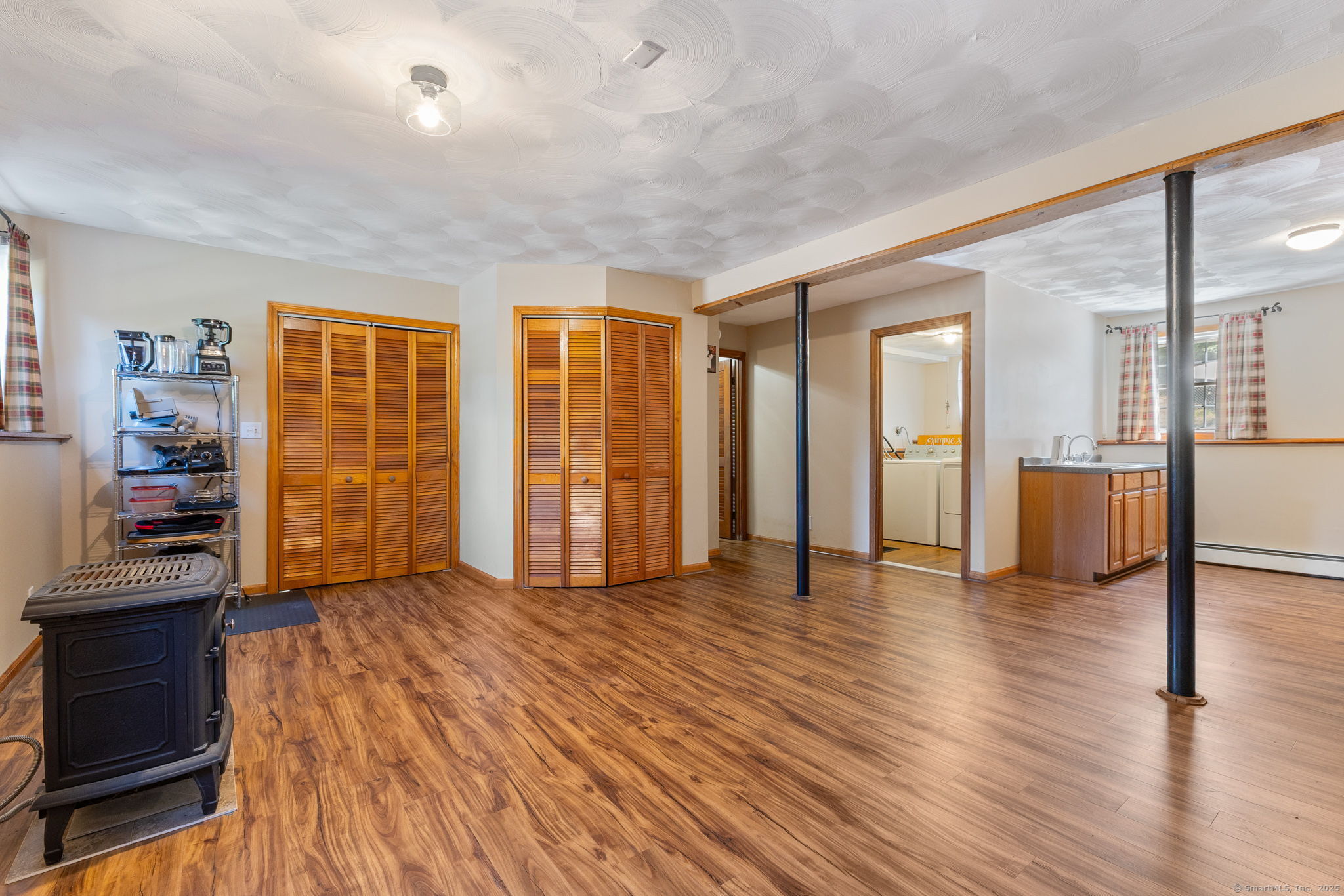 North Haven, Connecticut, 06473, United States, 5 Bedrooms Bedrooms, ,3 BathroomsBathrooms,Residential,For Sale,1956553