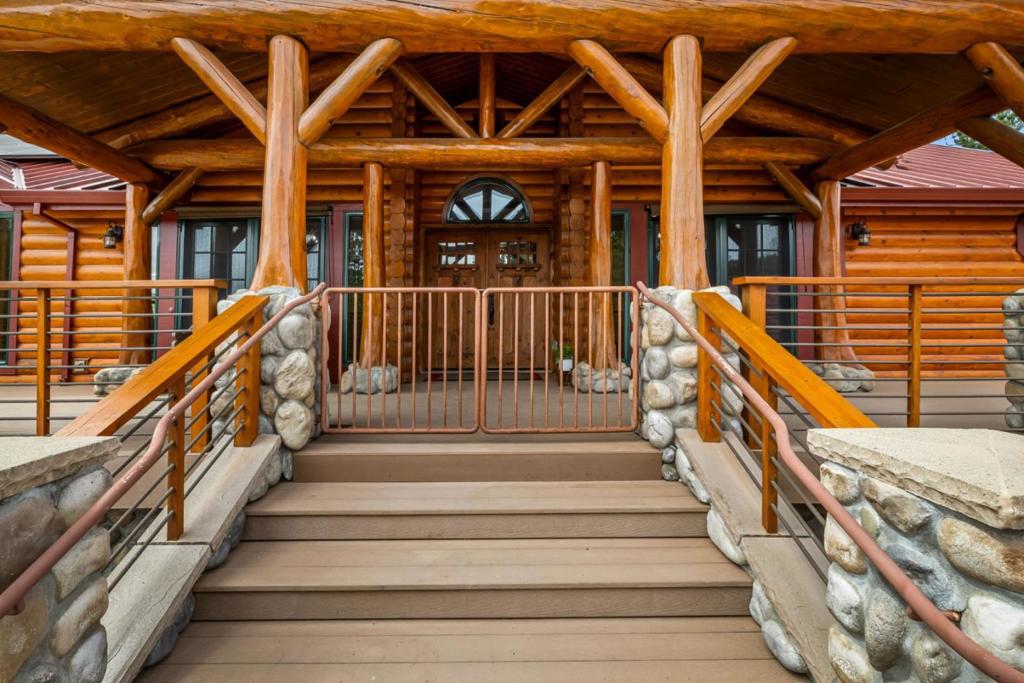 Salinas, California, 93907, United States, 3 Bedrooms Bedrooms, ,4 BathroomsBathrooms,Residential,For Sale,1974769