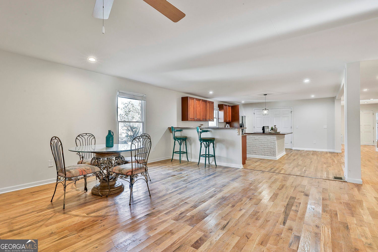 Atlanta, Georgia, 30314, United States, 5 Bedrooms Bedrooms, ,4 BathroomsBathrooms,Residential,For Sale,2006561