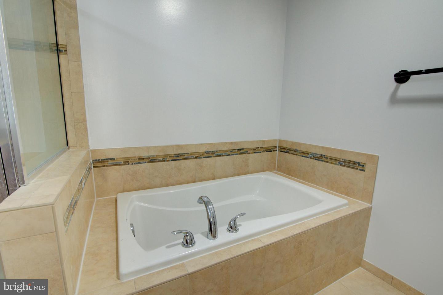 Aldie, Virginia, 20105, United States, 3 Bedrooms Bedrooms, ,3 BathroomsBathrooms,Residential,For Sale,1891094