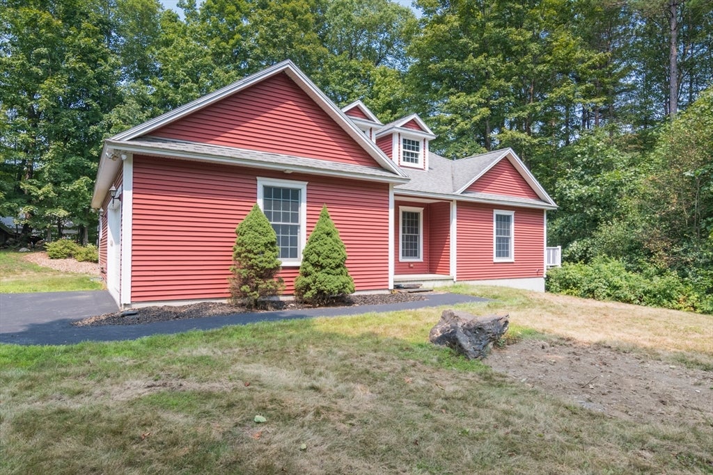 Bernardston, Massachusetts, 01337, United States, 3 Bedrooms Bedrooms, ,3 BathroomsBathrooms,Residential,For Sale,1912455