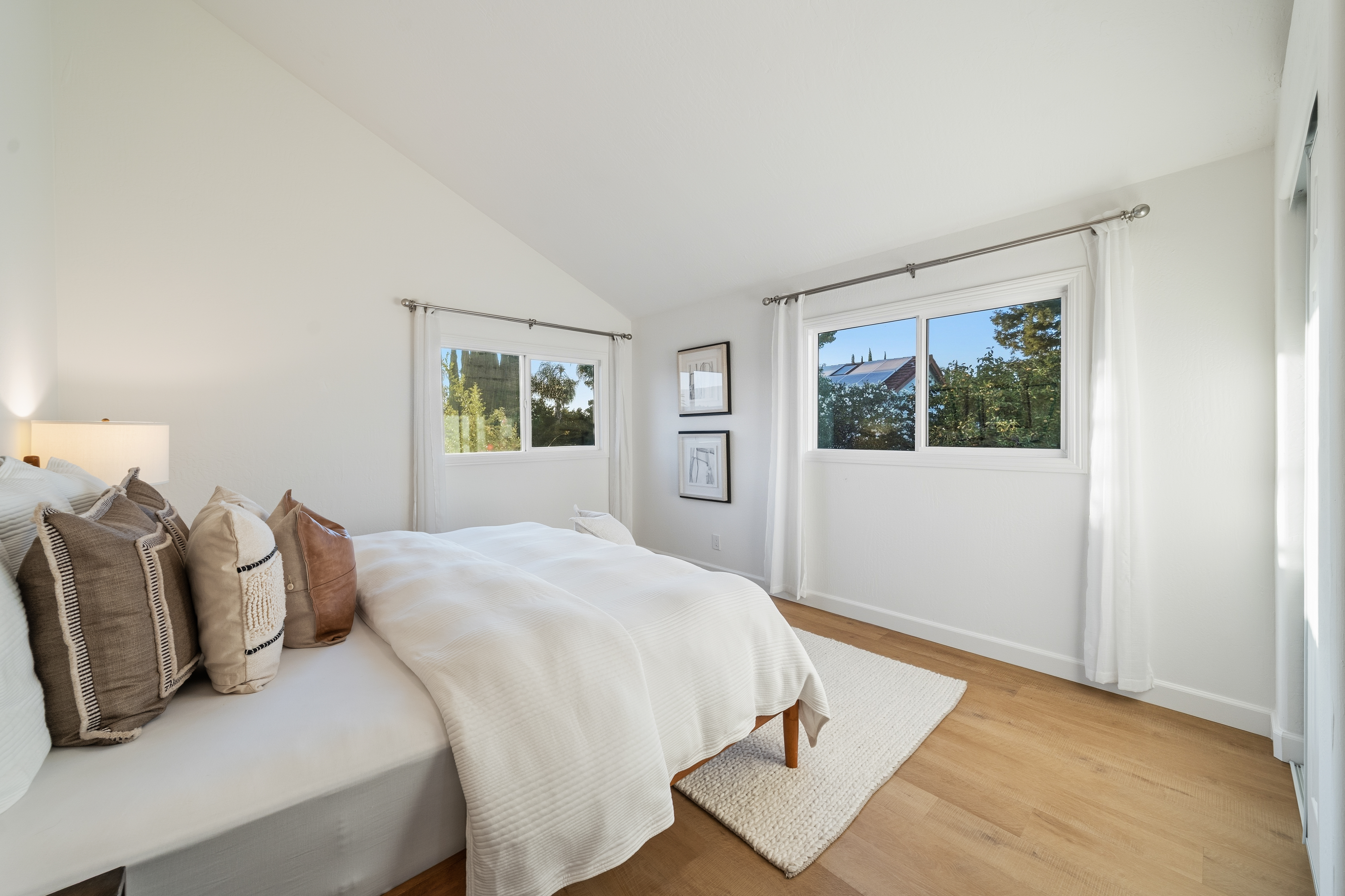  Expansive Vista Park Residence - 物件實景