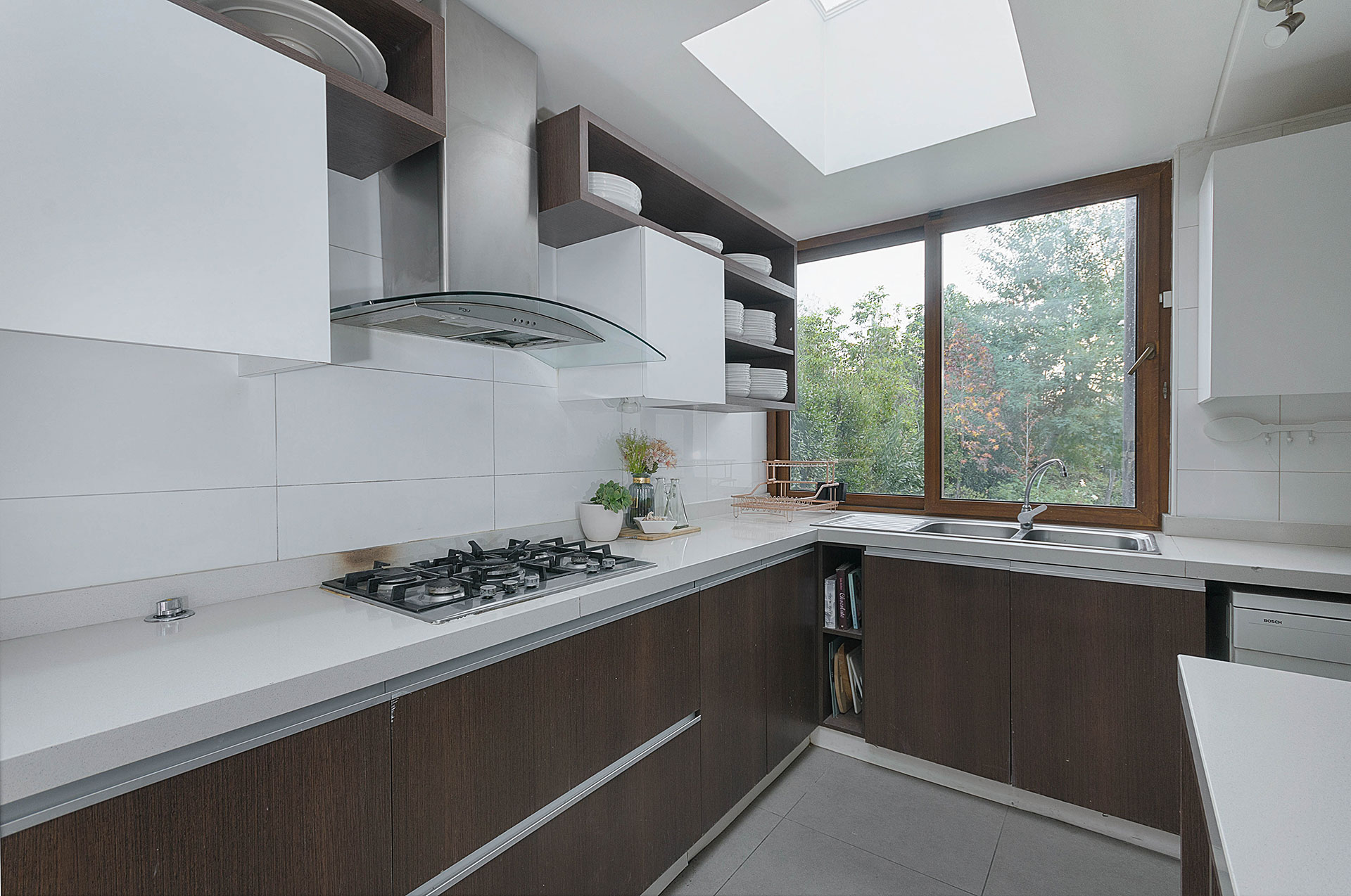  5-Bedroom Mediterranean-Style Home in Piedra Roja - 物件實景