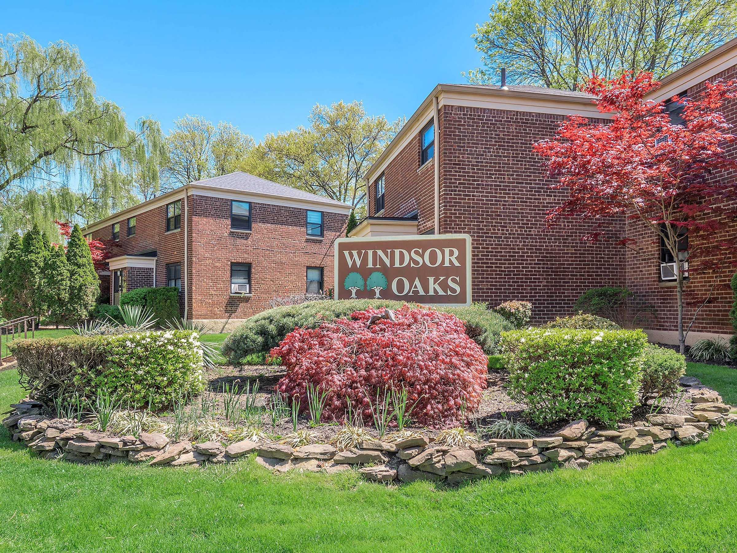  220-10 75th Avenue, Oakland Gardens, NY, 11364 - 物件實景