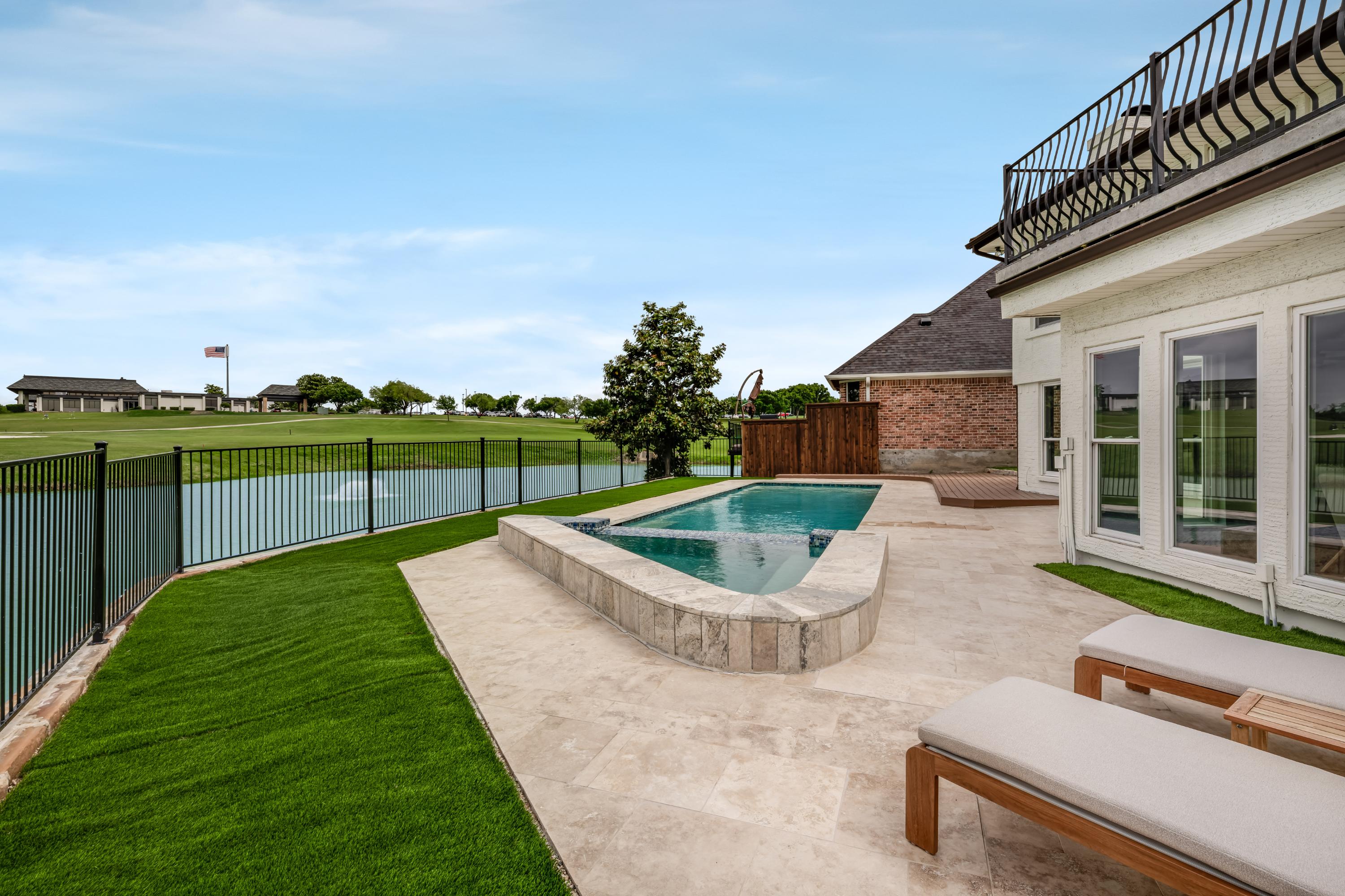  A Private Vantage Point Above the 18th Green, Sweeping Views, and a Lap Pool - 物件實景