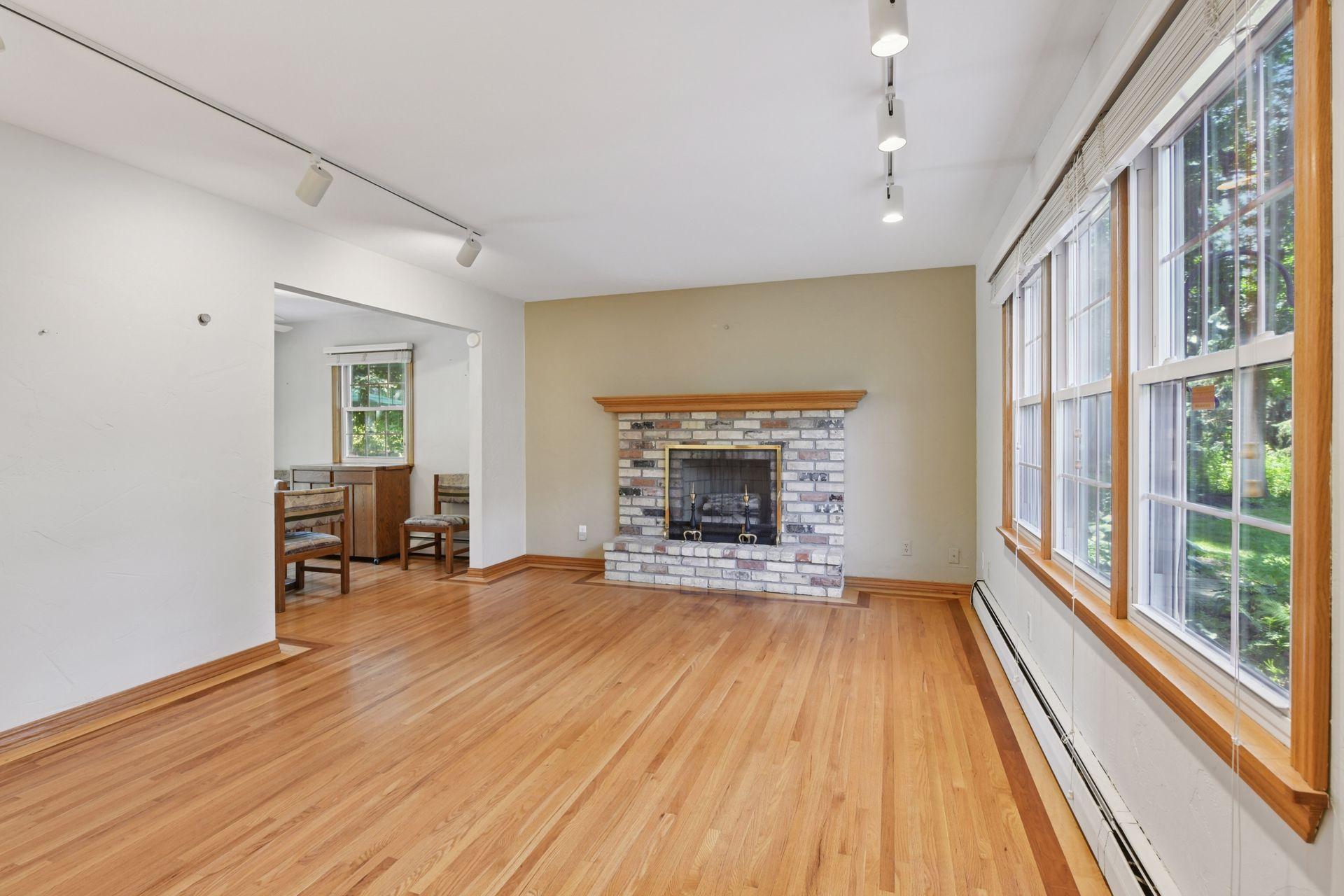 Minnetrista, Minnesota, 55364, United States, 3 Bedrooms Bedrooms, ,2 BathroomsBathrooms,Residential,For Sale,1902548