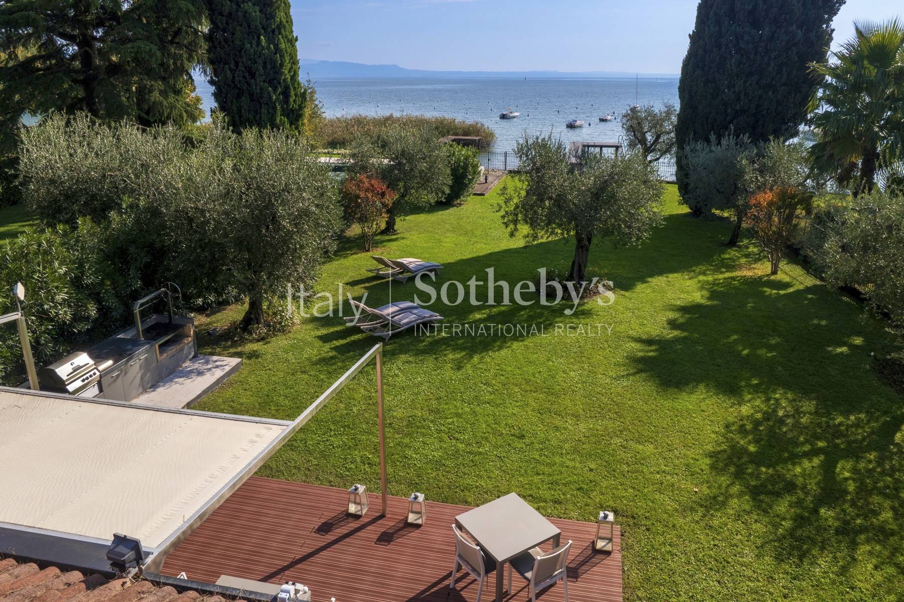  Exclusive modern waterfront villa with private dock - 物件實景