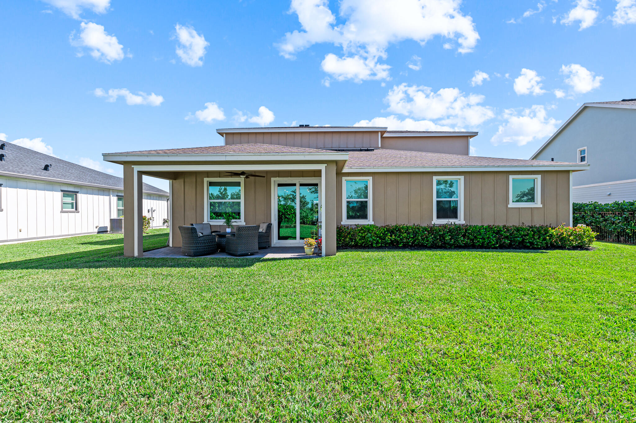 Loxahatchee, Florida, 33470, United States, 5 Bedrooms Bedrooms, ,4 BathroomsBathrooms,Residential,For Sale,1902120