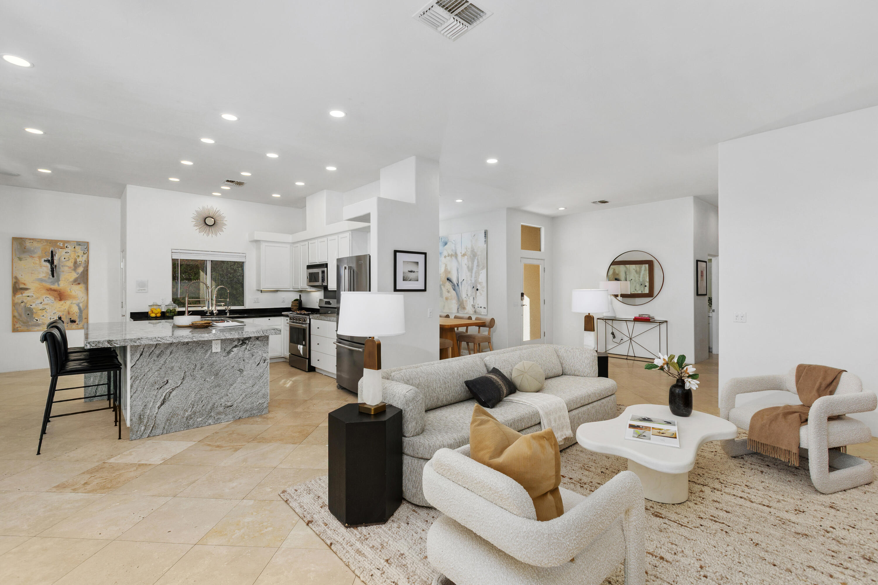 La Quinta, California, 92253, United States, 4 Bedrooms Bedrooms, ,1 BathroomBathrooms,Residential,For Sale,1999091