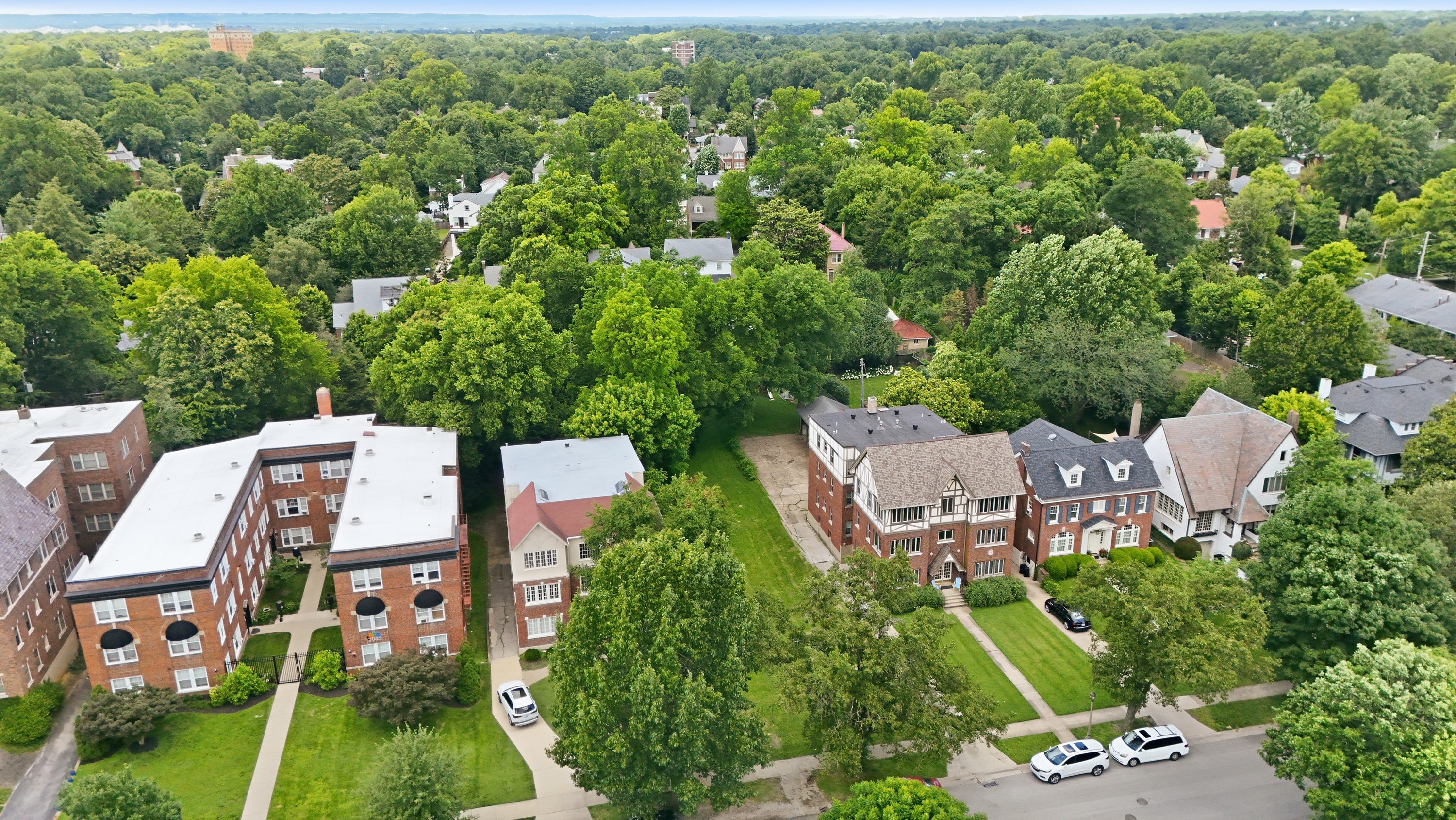  2055 Douglass Boulevard, Louisville, KY 40205 - 物件實景