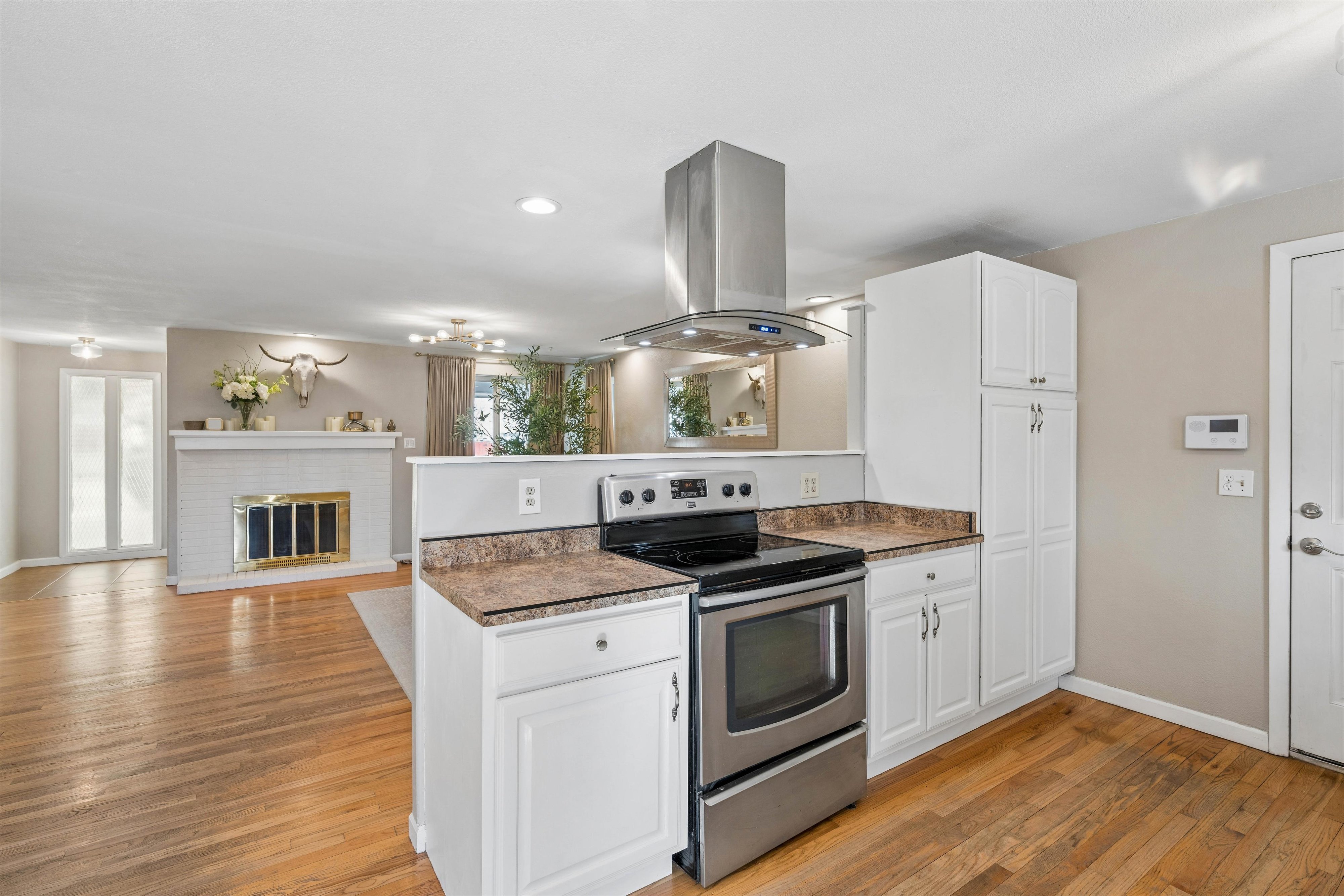  Welcome to 2900 South Jay Street - 物件實景