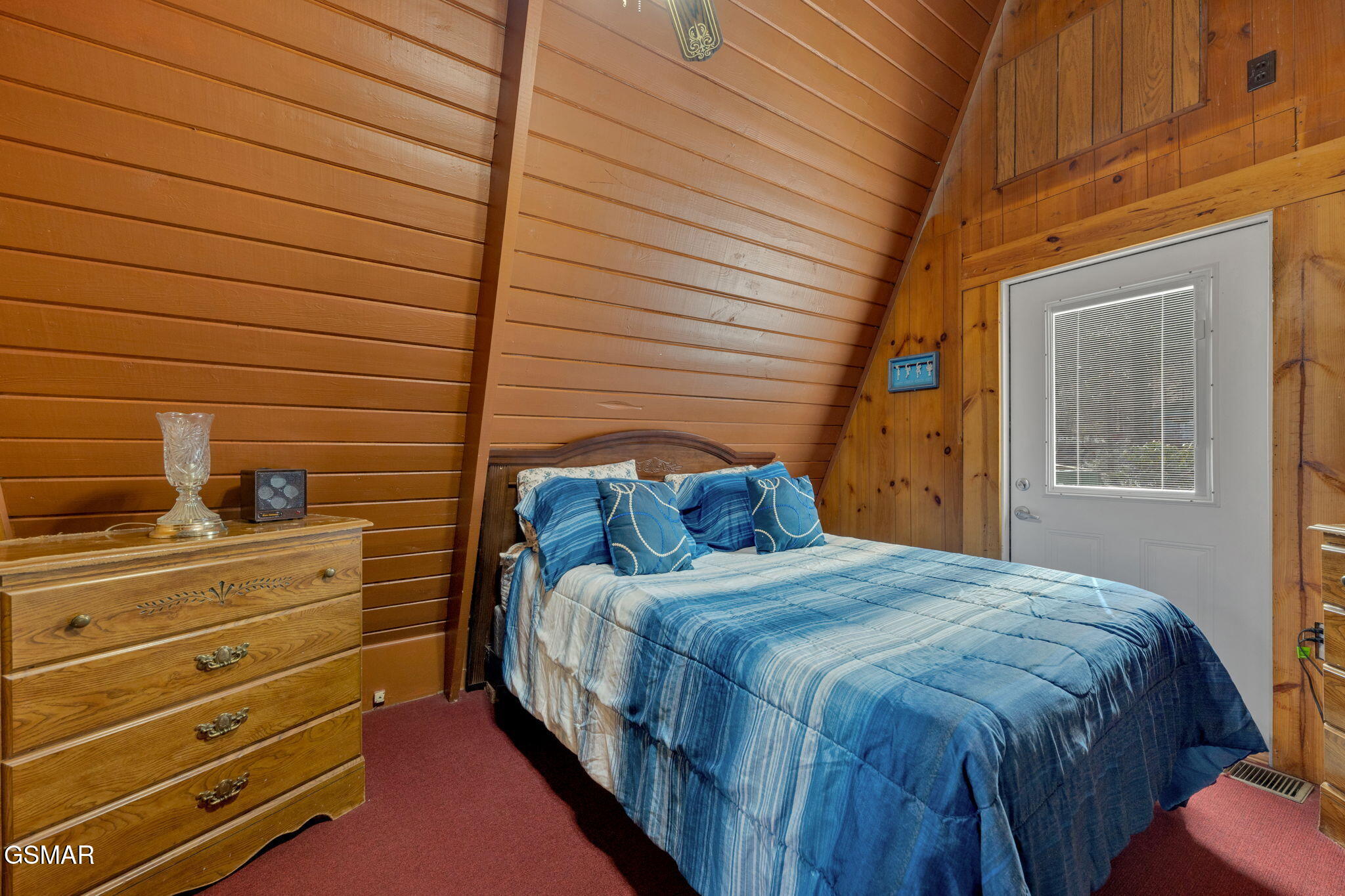 Gatlinburg, Tennessee, 37738, United States, 2 Bedrooms Bedrooms, ,2 BathroomsBathrooms,Residential,For Sale,1979634