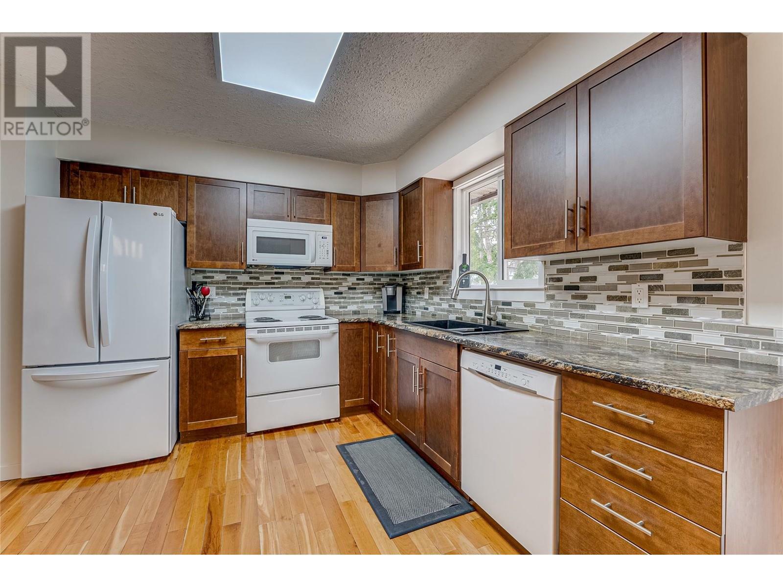 VERNON, British Columbia, V1T 7S4, CA, 4 Bedrooms Bedrooms, ,2 BathroomsBathrooms,Residential,For Sale,1837280