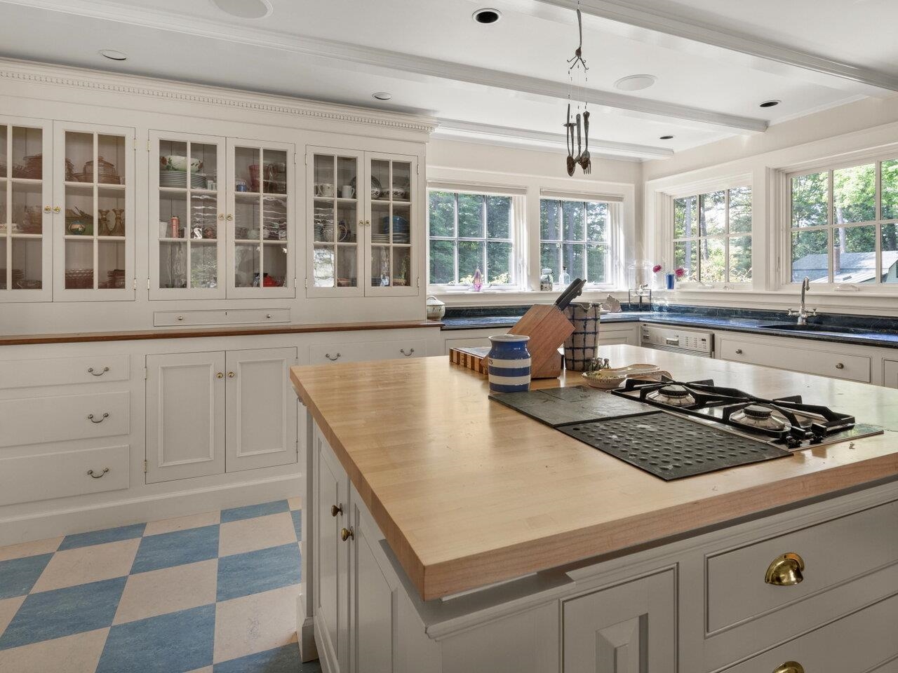 Ferrisburgh, Vermont, 05491, United States, 5 Bedrooms Bedrooms, ,3 BathroomsBathrooms,Residential,For Sale,1728733