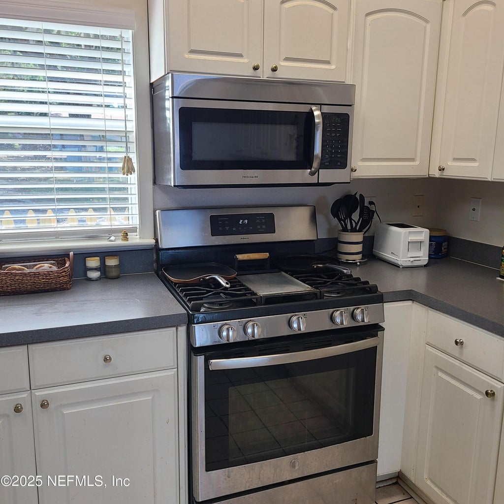 Crescent City, Florida, 32112, United States, 3 Bedrooms Bedrooms, ,2 BathroomsBathrooms,Residential,For Sale,1942531