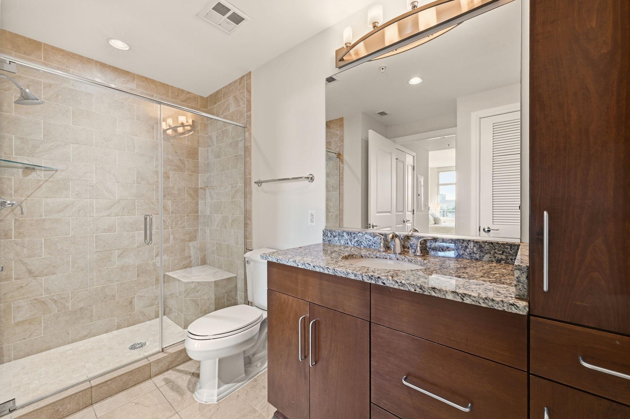  8220 Crestwood Heights Drive, Mclean, VA, 22102 - 物件實景