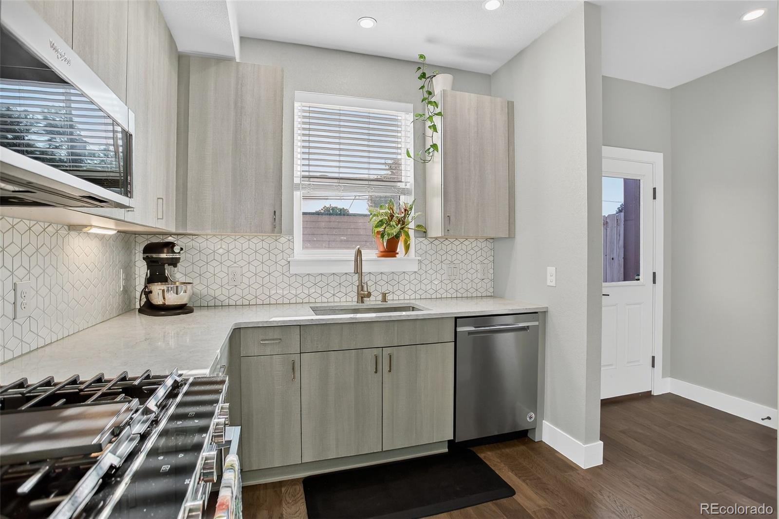 Denver, Colorado, 80204, United States, 3 Bedrooms Bedrooms, ,3 BathroomsBathrooms,Residential,For Sale,1939620