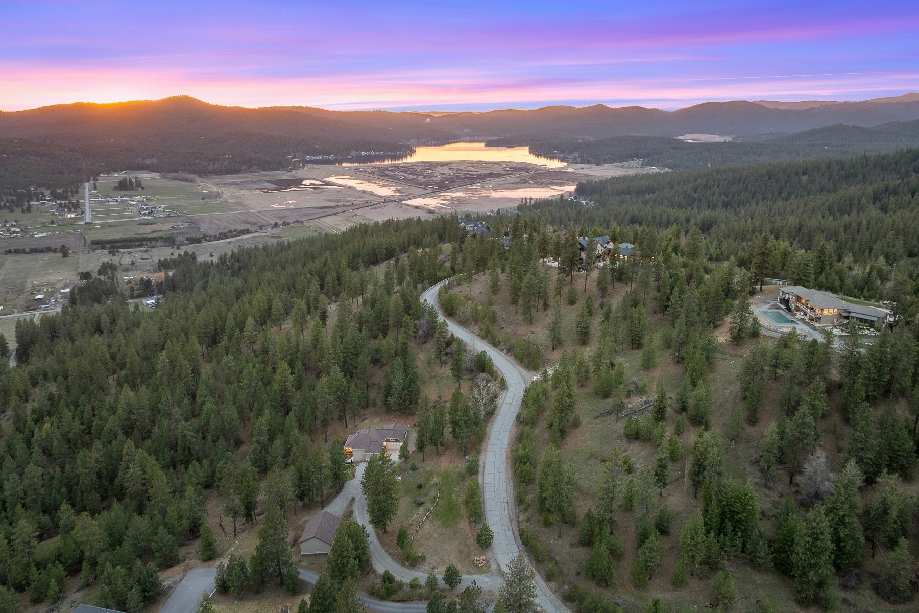 Newman Lake, Washington, 99025, United States, 3 Bedrooms Bedrooms, ,4 BathroomsBathrooms,Residential,For Sale,2028659