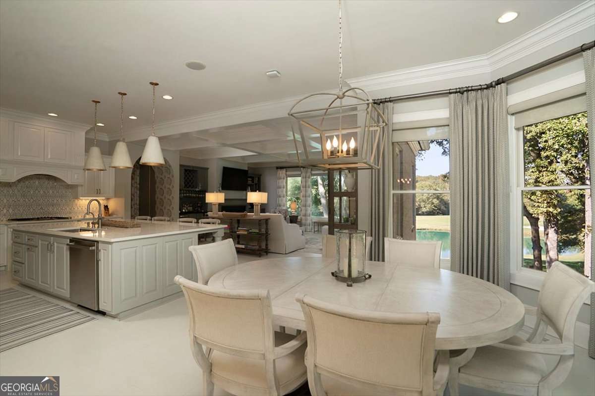 Statham, Georgia, 30666, United States, 6 Bedrooms Bedrooms, ,7 BathroomsBathrooms,Residential,For Sale,1991393