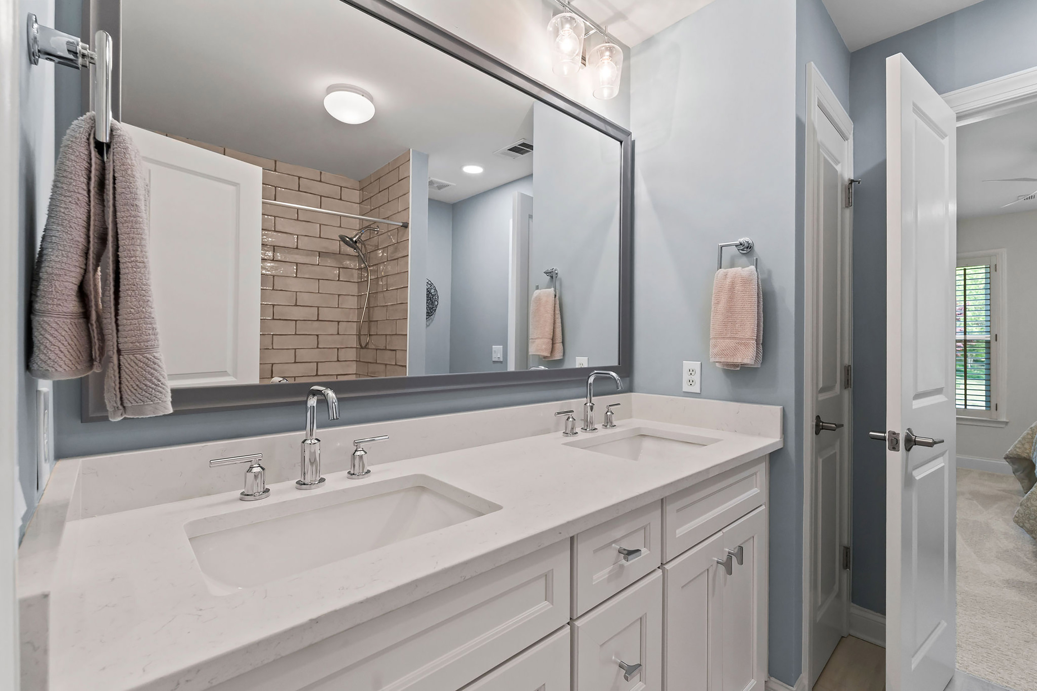  Roswell Home Blends Charm, Privacy and Location - 物件實景