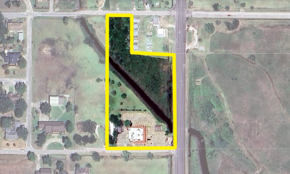 Palacios, Texas, 77465, United States, 2 Bedrooms Bedrooms, ,2 BathroomsBathrooms,Residential,For Sale,1759838