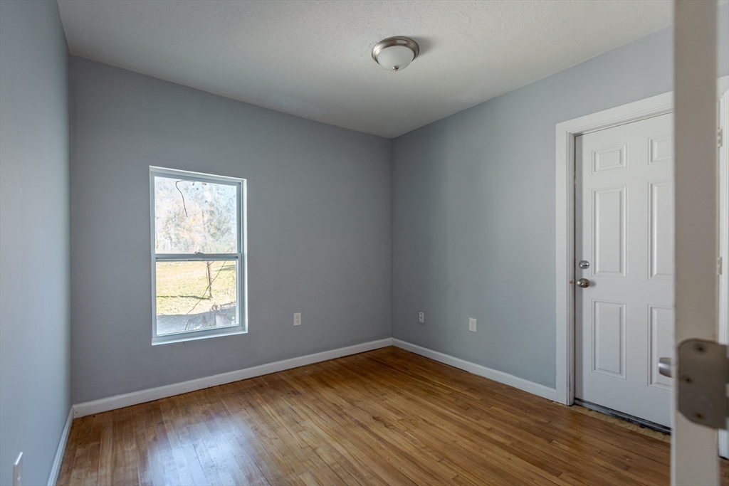 Worcester, Massachusetts, 01604, United States, 8 Bedrooms Bedrooms, ,4 BathroomsBathrooms,Residential,For Sale,1981131