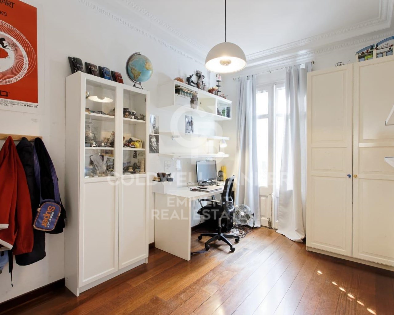 Barcelona, Catalonia, ES, 4 Bedrooms Bedrooms, ,2 BathroomsBathrooms,Residential,For Sale,1694792