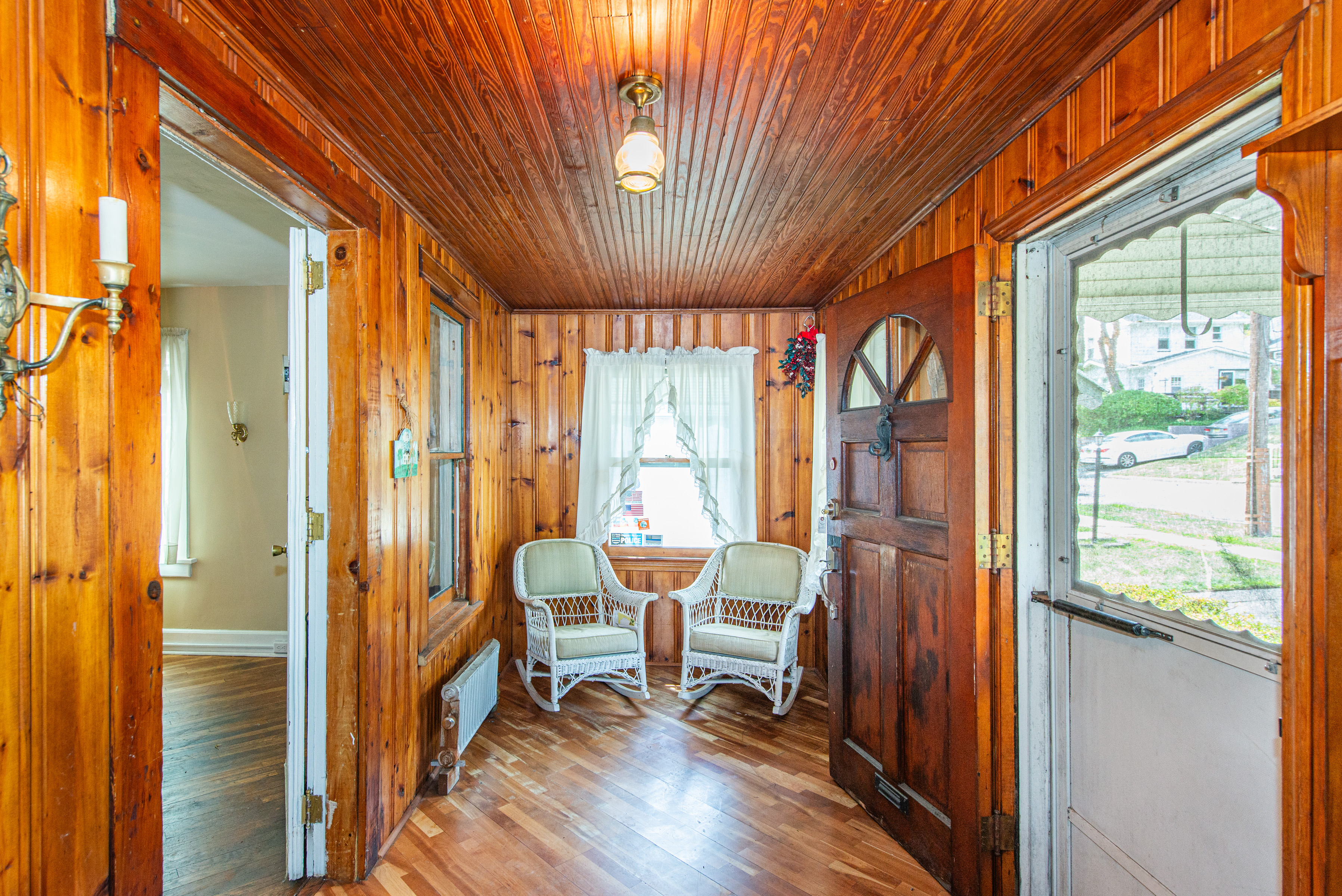 Nutley, New Jersey, 07110, United States, 3 Bedrooms Bedrooms, ,2 BathroomsBathrooms,Residential,For Sale,1935440
