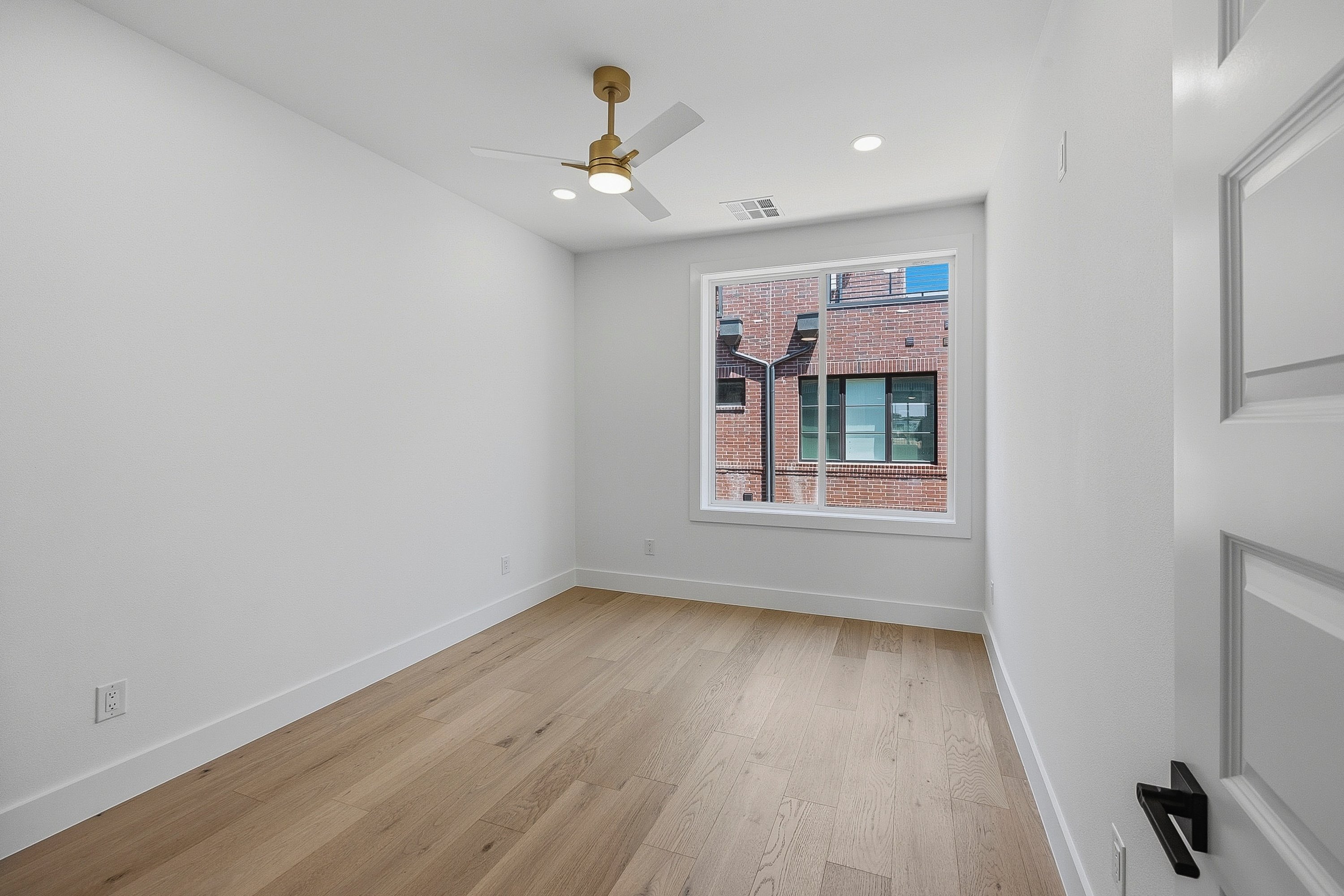  408 Vista Buena Trail, Fort Worth, TX, 76111 - 物件實景