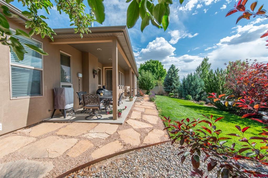 Montrose, Colorado, 81401, United States, 3 Bedrooms Bedrooms, ,2 BathroomsBathrooms,Residential,For Sale,1977098