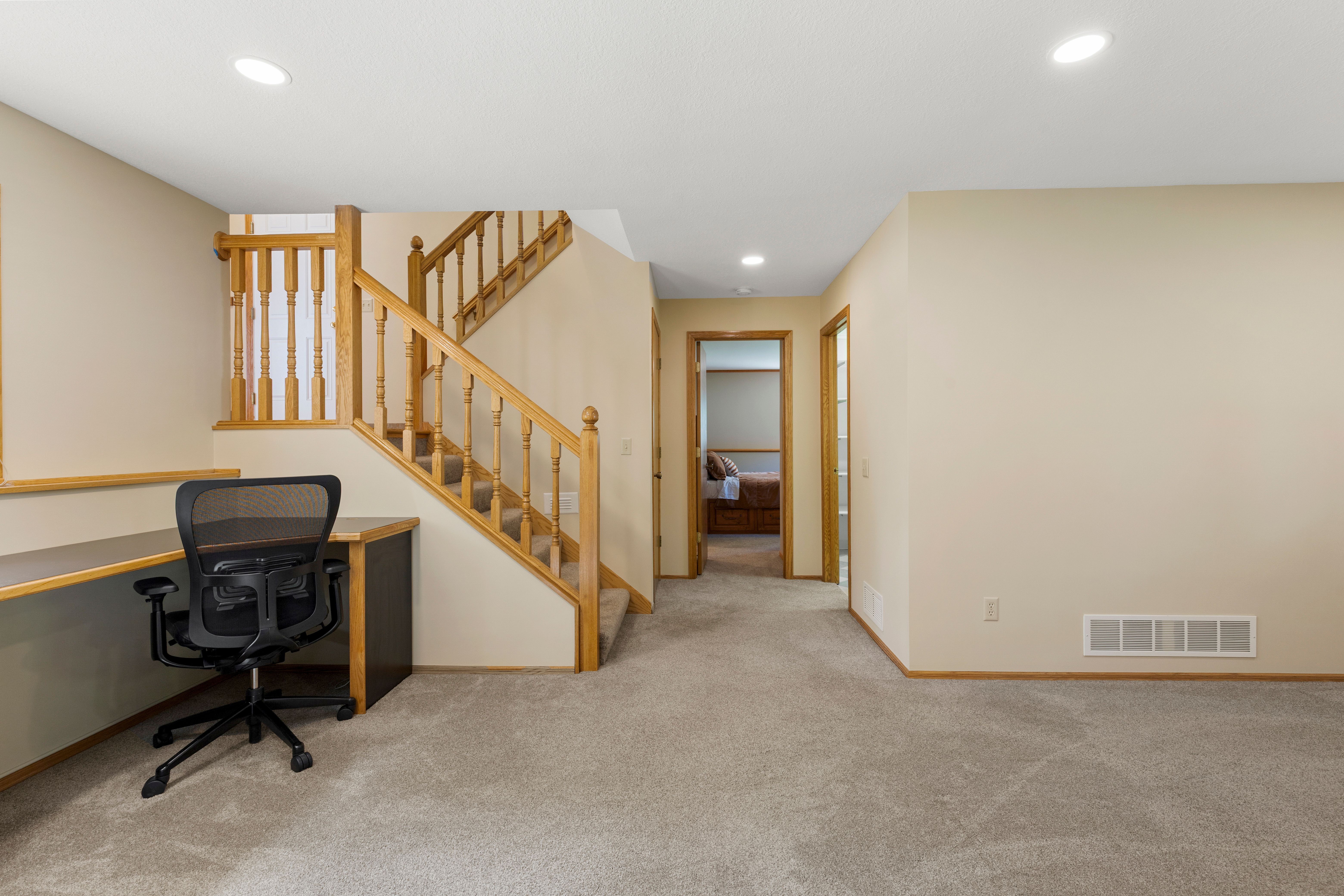  Inviting Champlin Living with Thoughtful Modern Updates - 物件實景